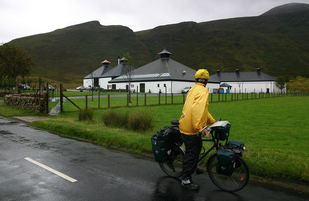 De distilleerderij in Lochranza op Arran