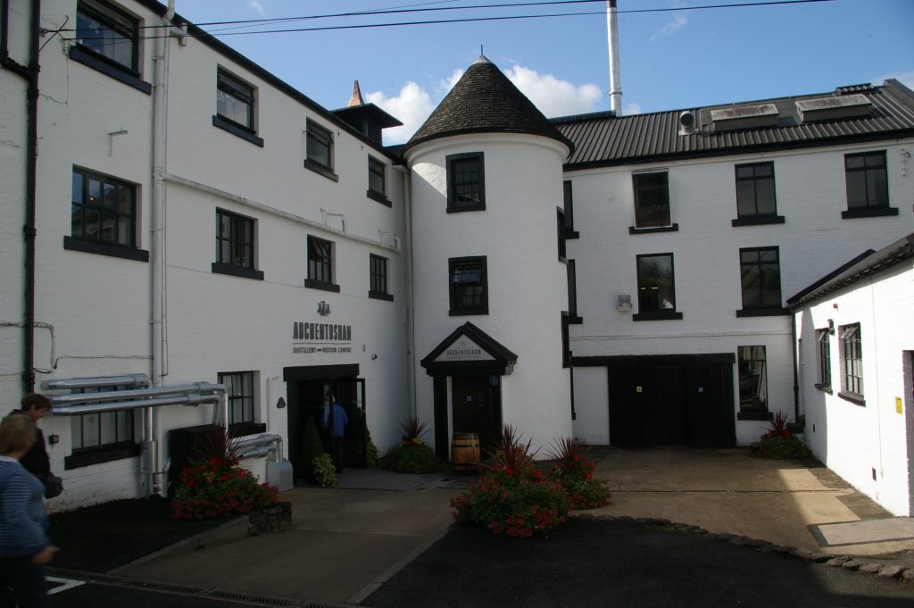 De Auchentoshan-distilleerderij bij Clydebank in de Schotse Lowlands