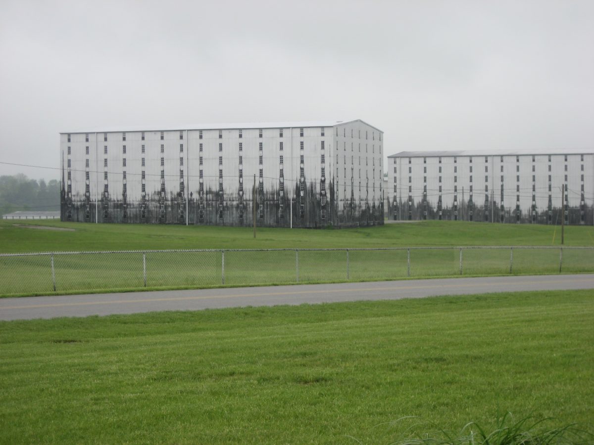 De rijpingspakhuizen van Heaven Hill in Bardstown, Kentucky