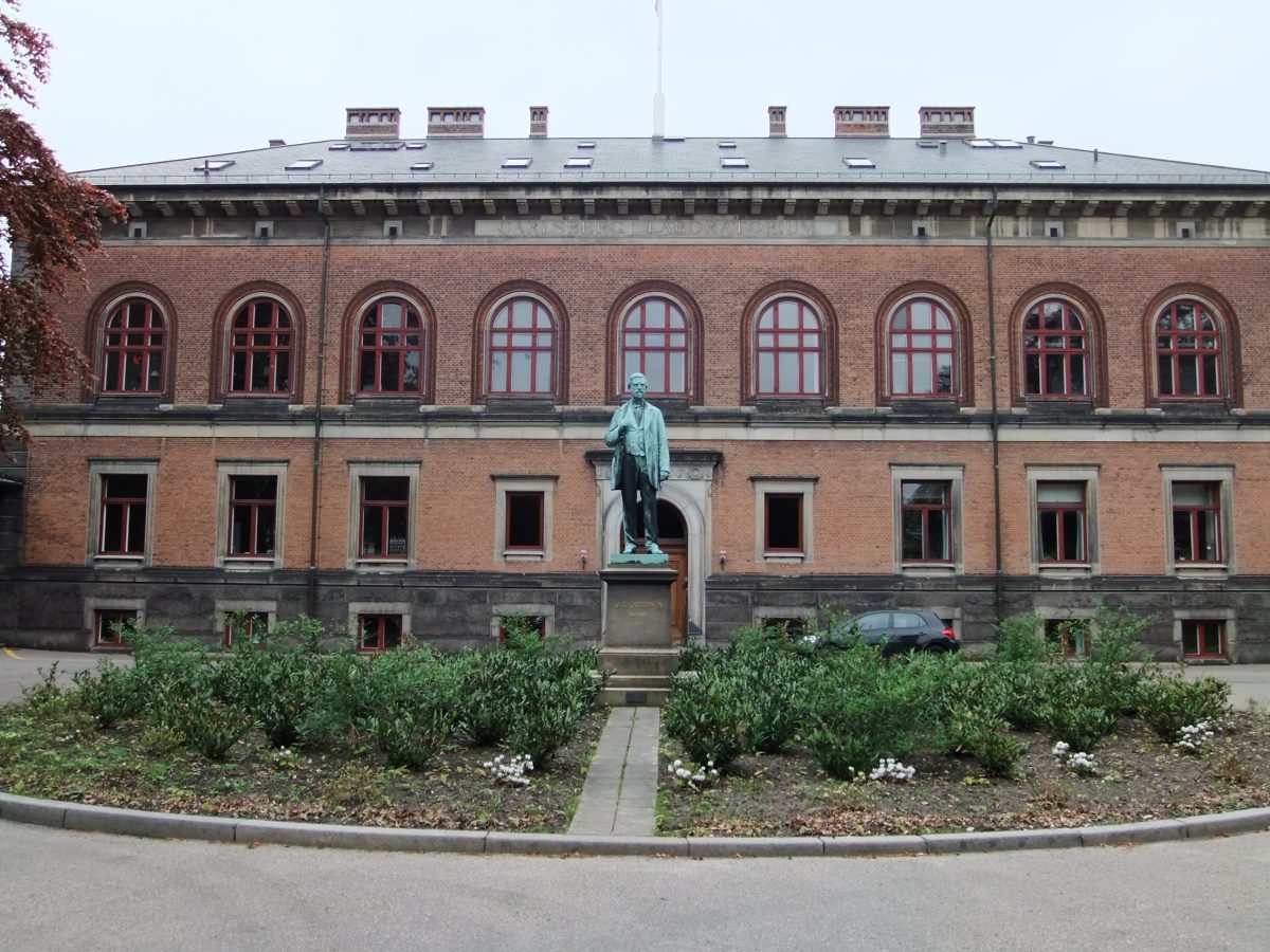 Het gebouw van het Carlsberg Laboratorium in Kopenhagen