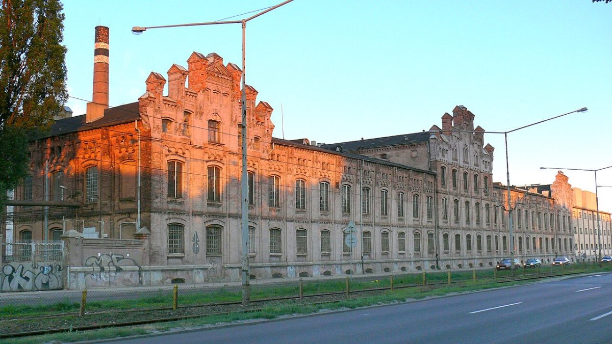 De fabrieksgebouwen van Polmos in Lodz