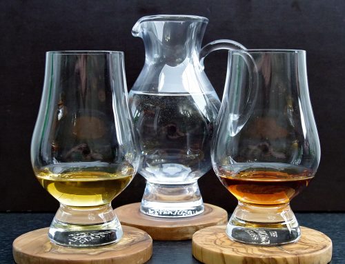 Hoeveel whisky gaat er in een glas: de dram, het glas en de fles