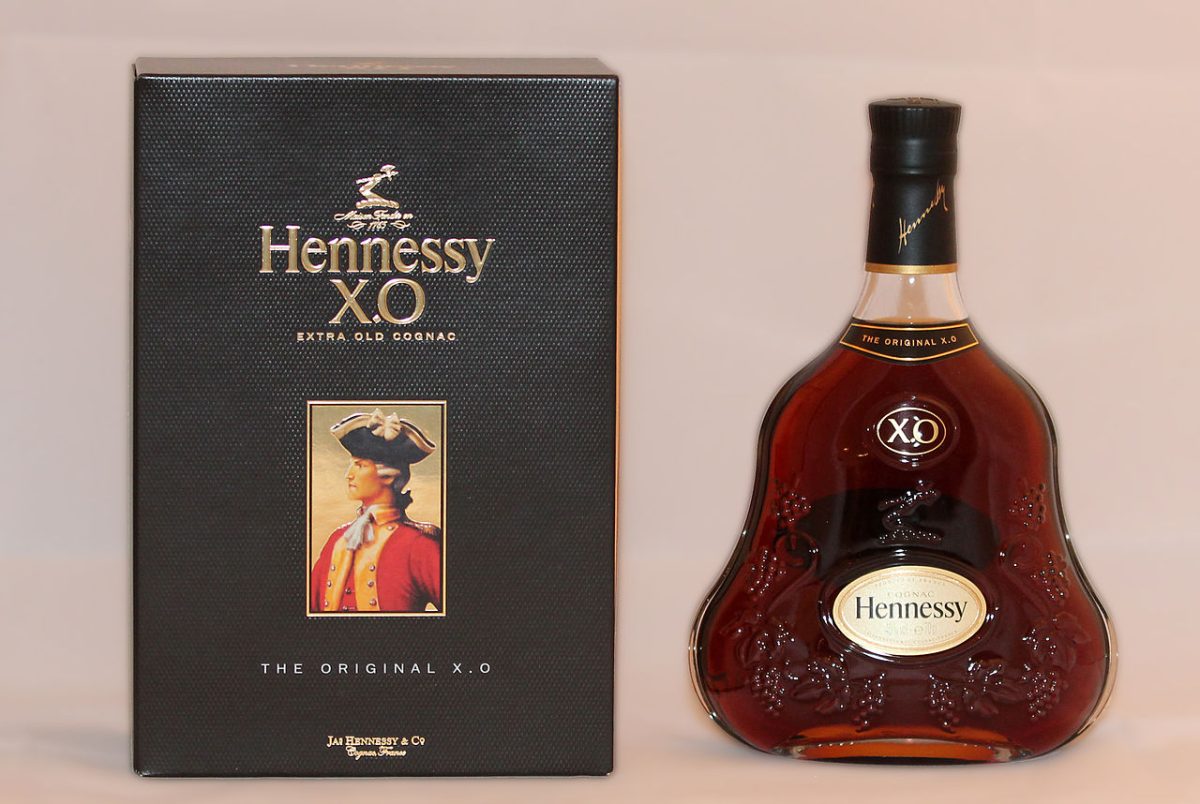 Een fles Hennessy XO cognac met de aanduiding XO op het etiket