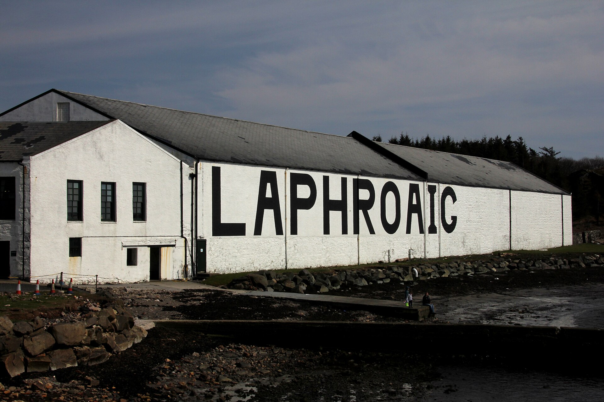 De distilleerderij van Laphroaig op Islay