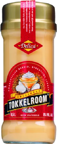 Een fles Tokkelroom, uit het schap in de winkel in Bathmen