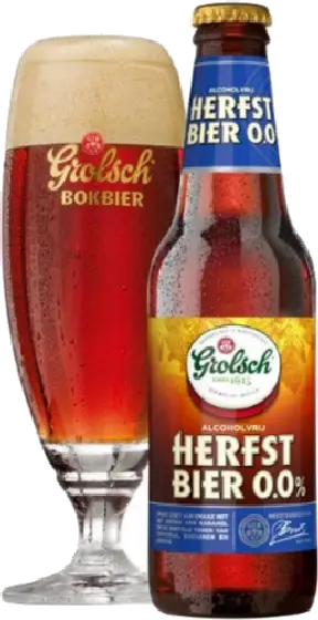 Een fles Grolsch, uit het schap in de winkel in Bathmen