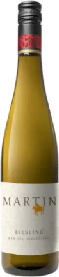 Een fles Martin Riesling, uit het schap in de winkel in Bathmen
