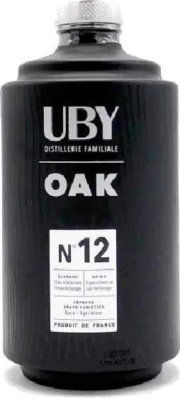 Een fles Uby Oak, uit het schap in de winkel in Bathmen
