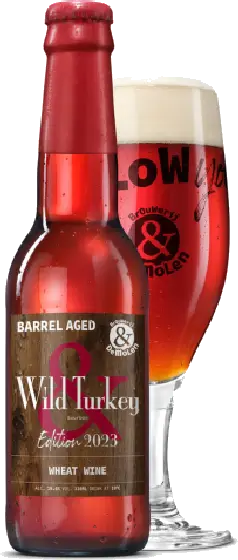 Een fles Brouwerij de Molen, uit het schap in de winkel in Bathmen