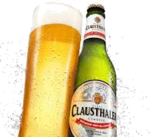 Een fles Clausthaler, uit het schap in de winkel in Bathmen