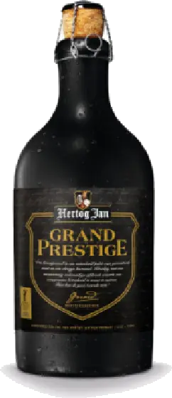 Een fles Hertog Jan, uit het schap in de winkel in Bathmen