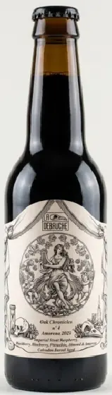 Een fles La Debauche Oak, uit het schap in de winkel in Bathmen