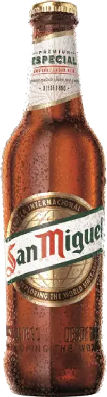 Een fles San Miguel, uit het schap in de winkel in Bathmen