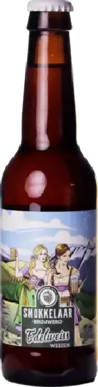 Een fles Smokkelaar, uit het schap in de winkel in Bathmen
