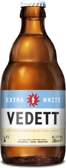 Een fles Vedett, uit het schap in de winkel in Bathmen