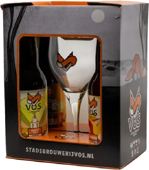 Een fles Vos Bier Cadeauverpakking, uit het schap in de winkel in Bathmen