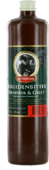 Een fles De Monnik, uit het schap in de winkel in Bathmen