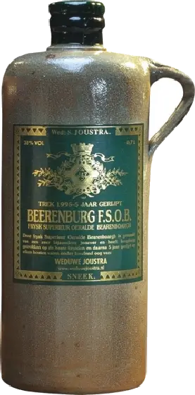 Een fles JOUSTRA BEERENBURG, uit het schap in de winkel in Bathmen