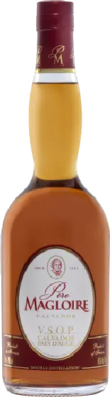 Een fles Père Magloire, uit het schap in de winkel in Bathmen
