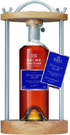 Een fles Bache Gabrielsen, uit het schap in de winkel in Bathmen