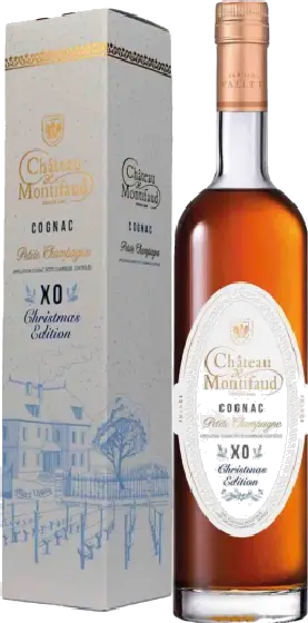 Een fles Château Montifaud, uit het schap in de winkel in Bathmen