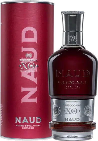 Een fles Naud, uit het schap in de winkel in Bathmen
