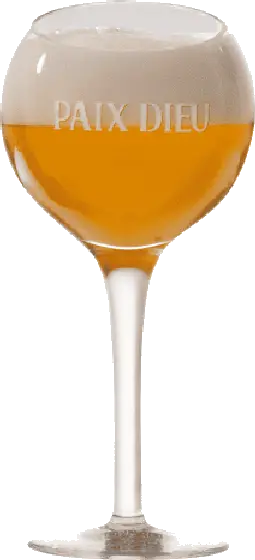 Een glas van Brasserie Caulier, uit het schap in de winkel in Bathmen
