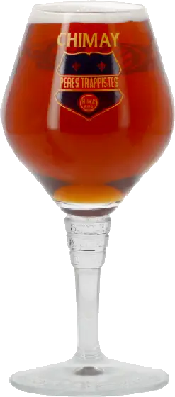 Een glas van Chimay, uit het schap in de winkel in Bathmen