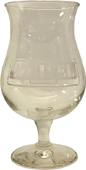Een glas van Muifel, uit het schap in de winkel in Bathmen