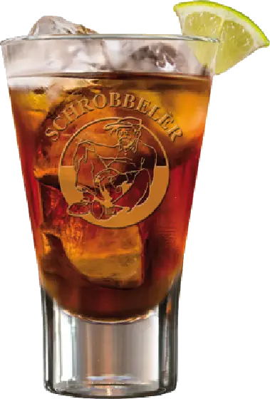 Een glas van Schrobbelèr, uit het schap in de winkel in Bathmen