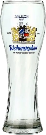 Een glas van Weihenstephaner, uit het schap in de winkel in Bathmen