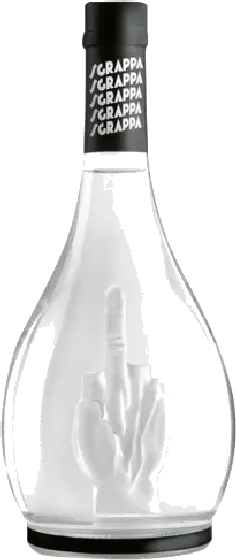 Een fles Sgrappa, uit het schap in de winkel in Bathmen