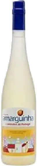 Een fles Amarguinha, uit het schap in de winkel in Bathmen