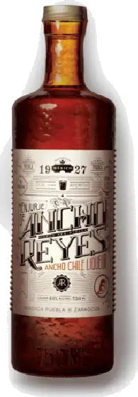 Een fles Ancho, uit het schap in de winkel in Bathmen