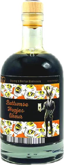 Een fles Battumse, uit het schap in de winkel in Bathmen