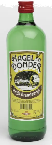 Een fles Boomsma, uit het schap in de winkel in Bathmen