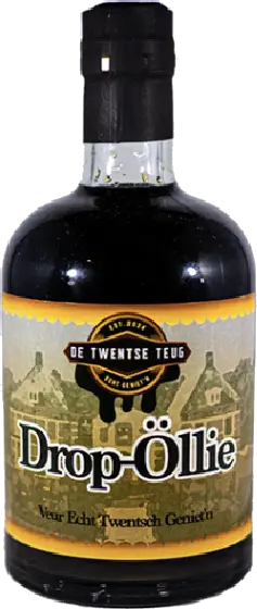 Een fles De Twentse, uit het schap in de winkel in Bathmen