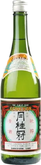 Een fles Gekkeikan, uit het schap in de winkel in Bathmen