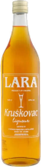 Een fles Istra Kruskovac, uit het schap in de winkel in Bathmen