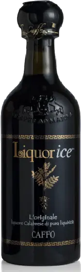 Een fles Liquorice, uit het schap in de winkel in Bathmen