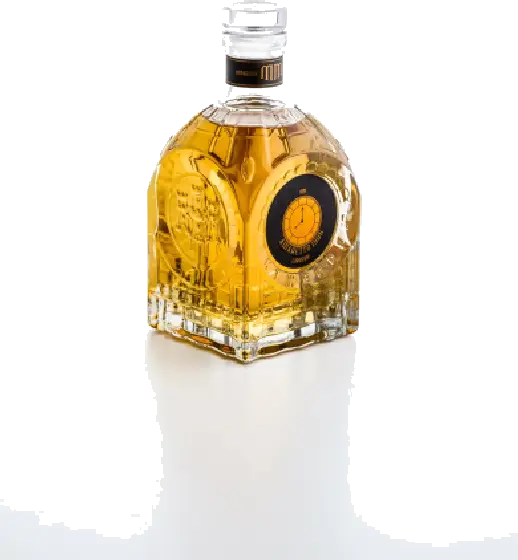Een fles MM, uit het schap in de winkel in Bathmen