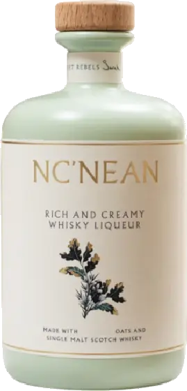 Een fles Nc'nean, uit het schap in de winkel in Bathmen