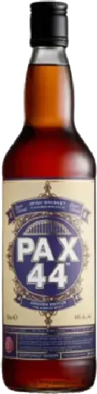 Een fles Pax44, uit het schap in de winkel in Bathmen