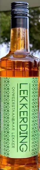 Een fles Tof, uit het schap in de winkel in Bathmen