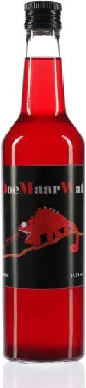 Een fles DoeMaarWat, uit het schap in de winkel in Bathmen