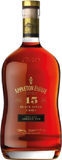 Een fles Appleton Estate, uit het schap in de winkel in Bathmen