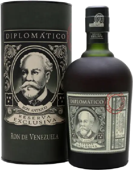 Een fles Diplomático, uit het schap in de winkel in Bathmen