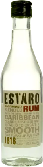 Een fles Estaro, uit het schap in de winkel in Bathmen