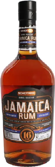 Een fles Schotman, uit het schap in de winkel in Bathmen