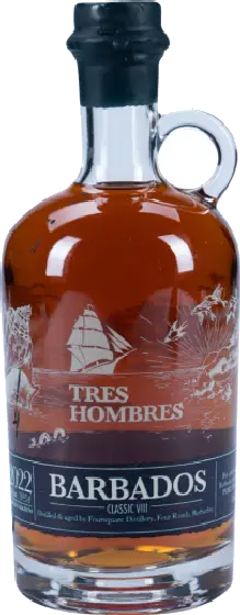 Een fles Tres Hombres, uit het schap in de winkel in Bathmen